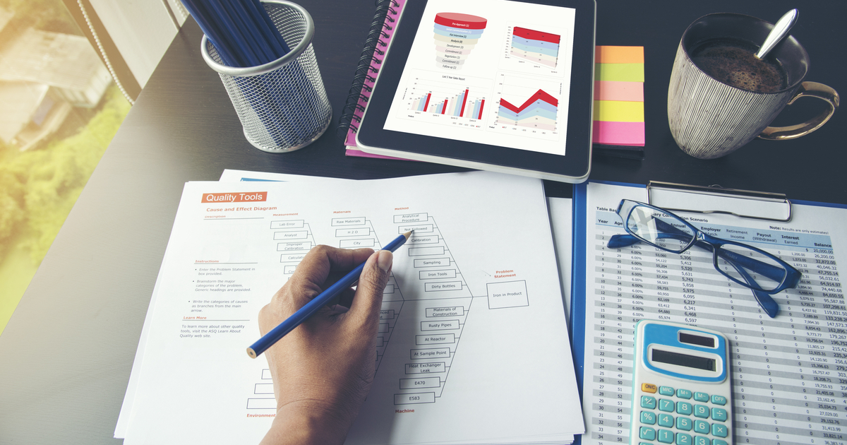 資料　作成　エクセル　アイキャッチ