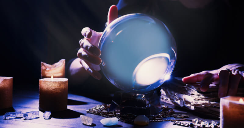 一番当たる占いとは？種類・占術別に適した悩みを紹介！無料鑑定も
