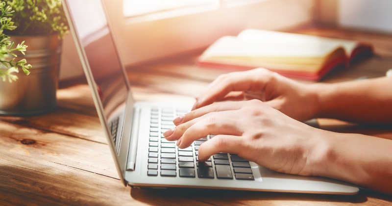 アイコン作成のベストプラン！アイコンメーカーとココナラを賢く使おう